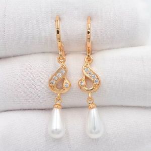 🌸NEW! Dangle fashion earrings